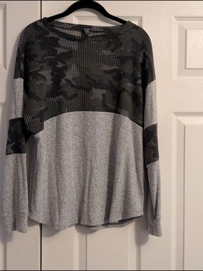 AYLA Black Waffle Knit Long Sleeve Top
